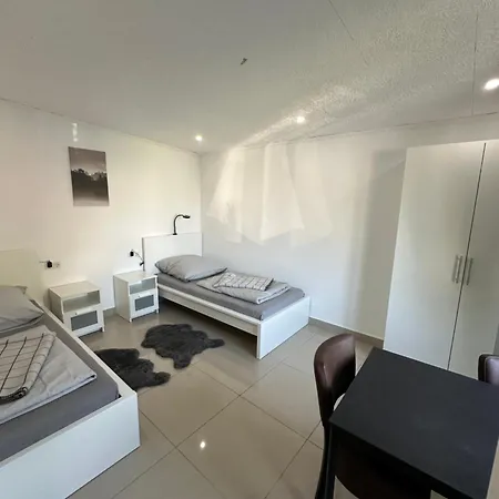 Am Flughafen Mg60 Bis Mg62 Апартаменты Мёнхен-Гладбах